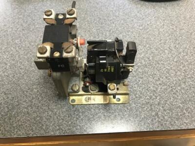Square D Class 9050 Type A0-1E Ser: C Pneumatic Timing Relay