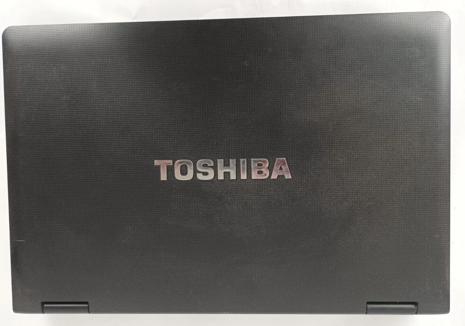 Toshiba S500 Notebook PC i3 M370 4gb DDR3 256gb SSD MiniDP Esata DVD Windows 10 - Immagine 3 di 4