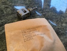 Toggle switch honeywell X35675  nsn 5930004433829  new lockheed C3207-2