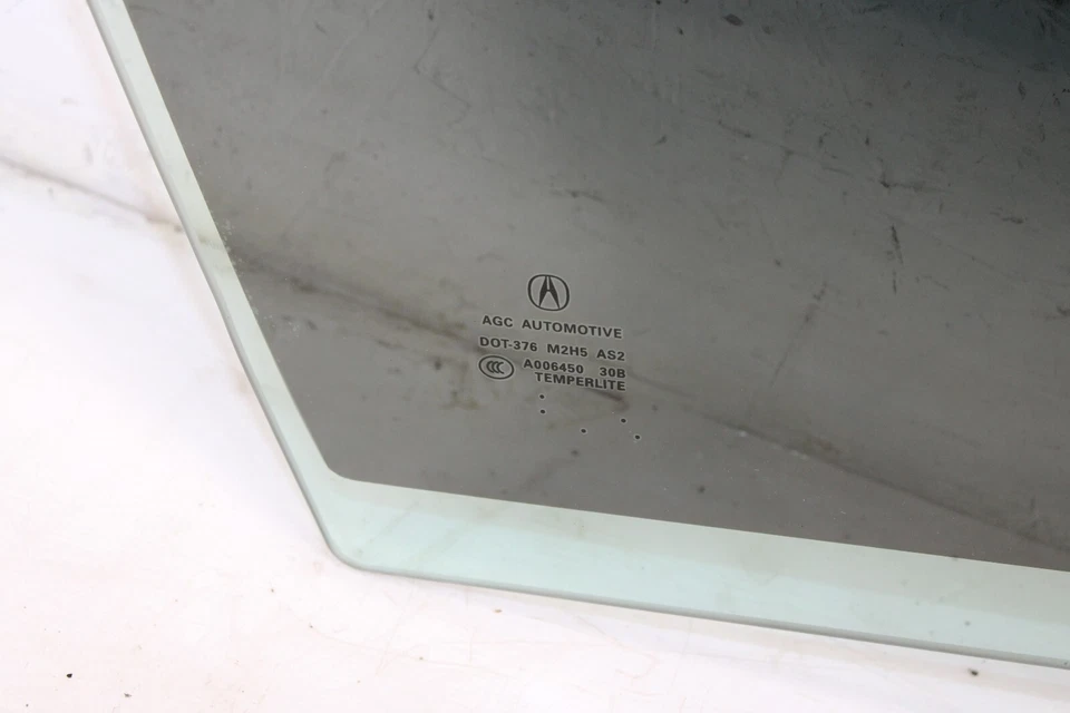 2009-2014 Acura TL Front Right Door Window Glass OEM IT29 - Image 3 of 4