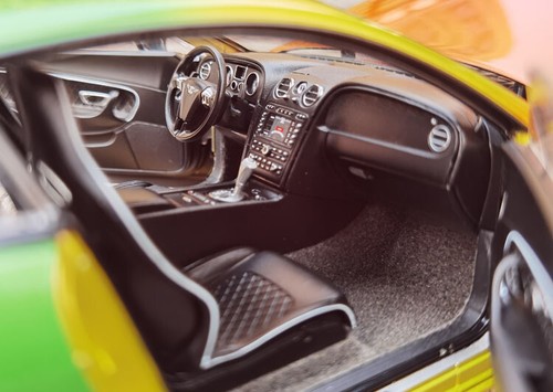 Welly 1:18 Bentley Continental GT Sports Supercar Rainbow Edition Alloy CarModel - Picture 8 of 12