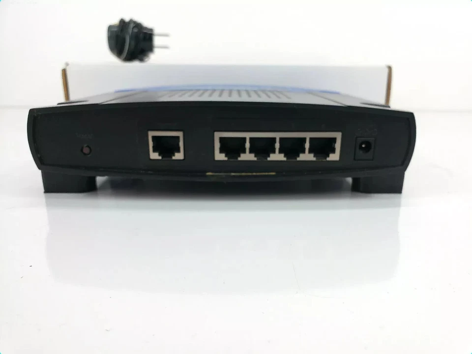 Linksys/Cisco Model BEFSR41 Etherfast Cable/DSL Router with 4-Port Switch - Image 4 of 4