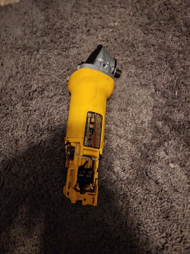 DEWALT DWE4011 120V Angle Grinder ELECTRIC- Tool Only  PARTS OR REPAIR