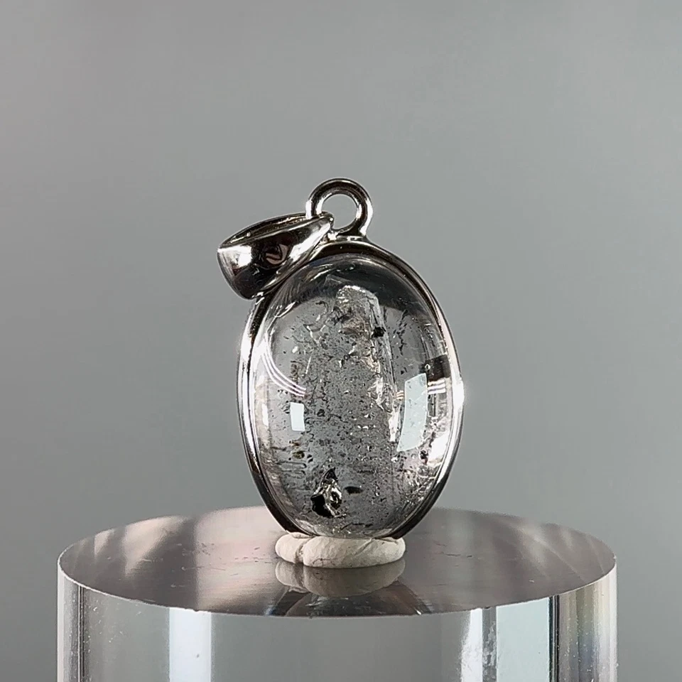 Moving Bubble! RARE Enhydro Quartz Sterling Silver Pendant - Water Gemstone - Image 2 of 4