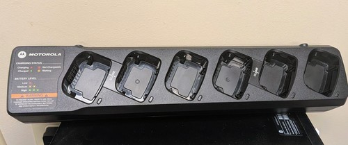 Motorola PMLN6387A 6-Bay Multi-Unit  Charger Dock Cradle(5th bay not working)