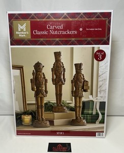 Members Mark Carved Classic Nutcrackers Set for Indoor Use Only New in Box