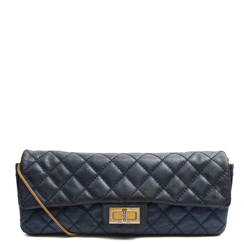 Chanel Shoulder Bag 2.55 Reissue East West Clutch in Blue, Crinkled Calfskin Lea