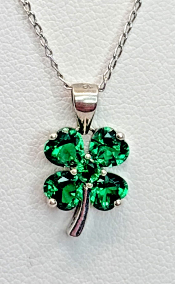 STUNNING Vintage .925 Sterling Silver Pendant with Green Clover Stone & 20