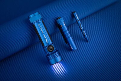 Olight Seeker 3 Pro Blue Rechargeable Floodlight Flashlight Olight Seeker 3 Pro Blue Rechargeable Floodlight Flashlight
