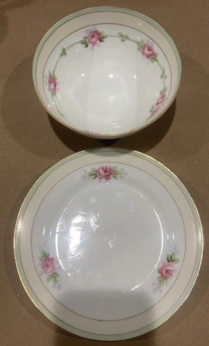 Nippon China 3 Footed Sauce Bowl with Saucer Flowers - Hand Painted Great Cond - Picture 3 of 3