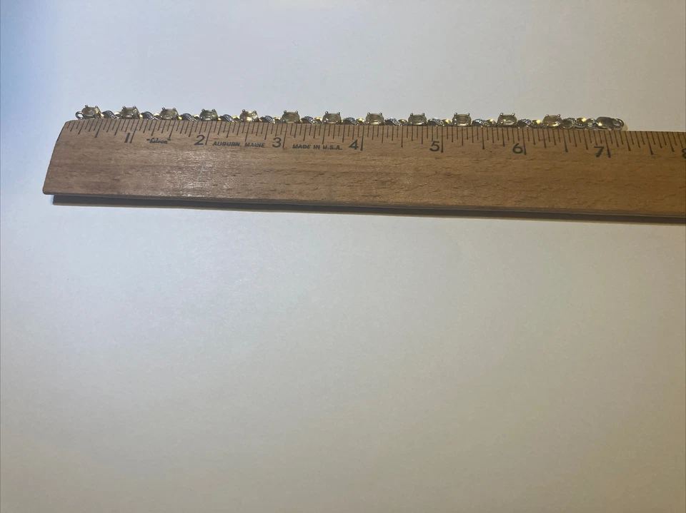 Petite 10 karat yellow gold citrine diamond chip bracelet - Image 4 of 4