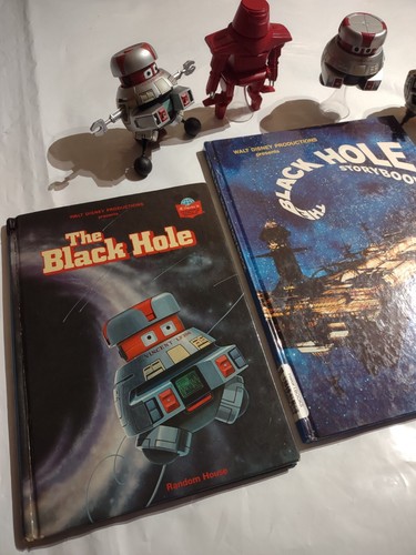 Disney 1979 Movie Black Hole PVC Figure 4 Types And 3 books rare find - Picture 3 of 18