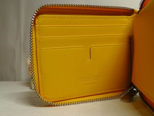 BURBERRY Daniels Hunter/Multi Color Check Canvas Zip Around Wallet*****$480***** - Bild 10 von 15