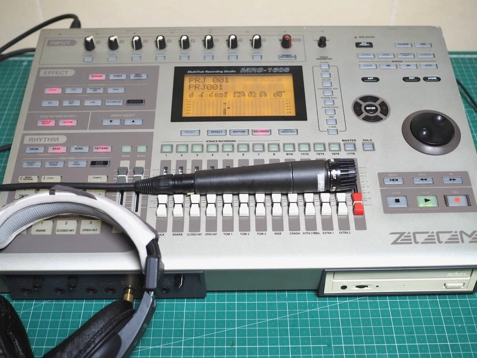 ZOOM MRS-1608 Digital Multitrack Recorder with AC Adapter Tested Working - Image 2 of 4
