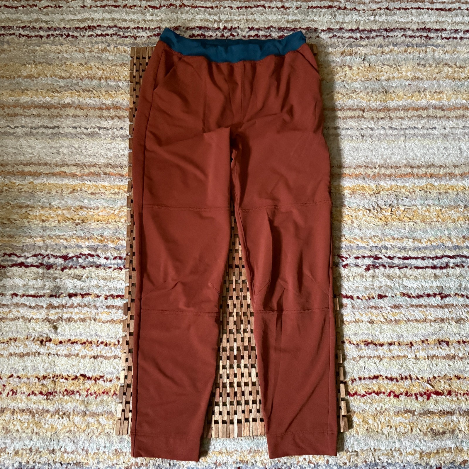 Cotopaxi Peformance Stretch Soft Shell Joggers Pa… - image 1