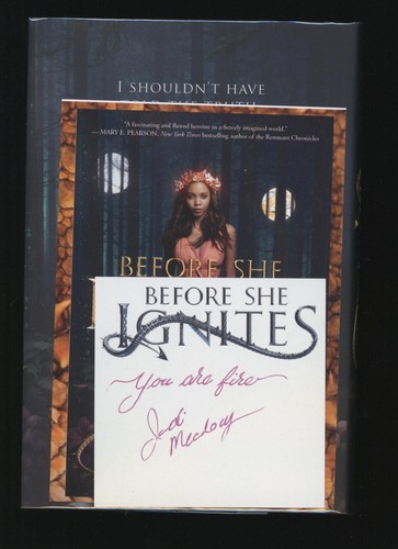 Meadows, Jodi: Before She Ignites - Owlcrate ** Signed ** HB/DJ 1st/1st - Picture 3 of 6