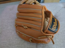 Wilson Youth RHT Leather 9.5 " Baseball Glove George Brett Model A2295
