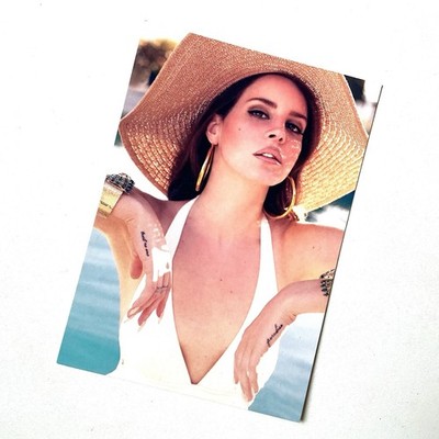 LANA DEL REY Limited Edition portrait postcard (Born To Die, Summertime Sadness)