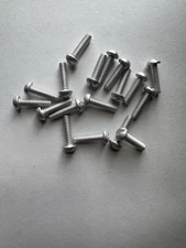 ALUMINUM ROUND HEAD SLOTTED MACHINE SCREWS. 10/24 x 3/4” 12 PCS. NEW