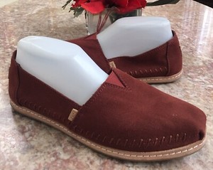 toms burgundy shoes