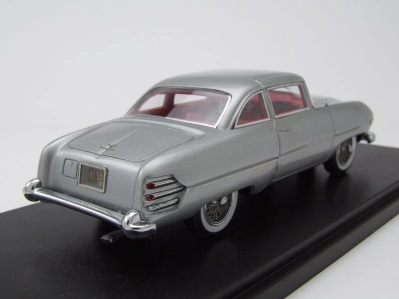 Hudson Italia 1954 Plata Coche a Escala 1:43 Neo Scale Models - Imagen 2 de 4