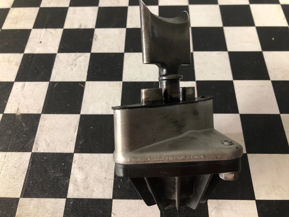 2003 Polaris 500 600 XC Edge 04 05 Classic RMK Switchback OEM Exhaust VES Valve - Image 4 of 4