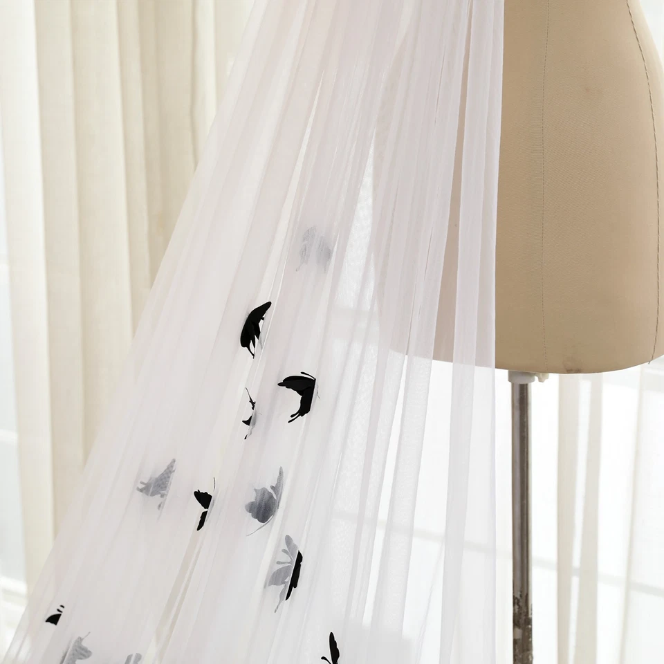 Hermoso velo de novia de mariposa de satén negro Foto 4 de 4