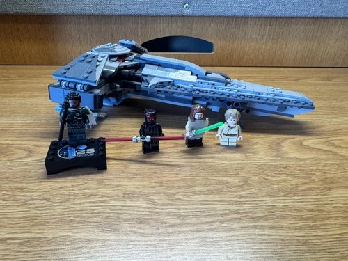 LEGO Star Wars: Darth Maul's Sith Infiltrator with figures with figures (75383)