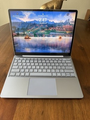 2023 Microsoft Surface Laptop Go 3 12.4'' Touch i5-1235U 8GB 256GB SSD Ice Blue