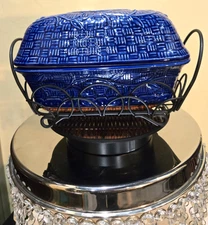 Temp-tations  Cobalt Tara Old World 4 Qt.  casserole dish Orchard Vine stand