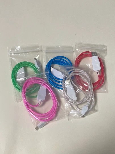 Cable cargador USB visible intermitente que fluye con luz LED cable de carga para iPhone Foto 2 de 4