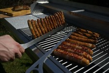 WurstKamm Wurstwender Grillzange Wursthalter Grillguthalter Bratwurst Wender V2A
