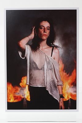 PATTI SMITH, 1978 by ANNIE LEIBOVITZ Art-Postcard NEW | eBay