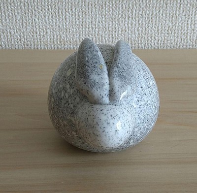 ヌータヤルヴィ　Inkeri Toikka 　Rabbit Inkeri Toikka ウサギ（chinchilla）Nuutajarvi | Kirsi