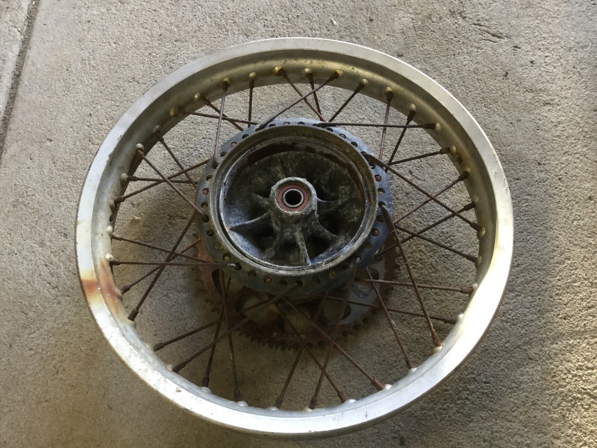 1977 77 Yamaha yz 250 yz250 yz400 yz 400 rear wheel hub rim