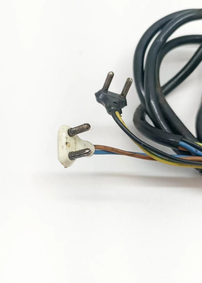 Arnés de cables MERCEDES-BENZ SL cupé C107 450 SLC 107.024 N/A 4.50 gasolina 1974 Foto 3 de 4