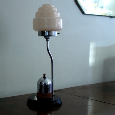 Art Deco Tischlampe, gestufter rosa Schirm, sehr guter Zustand, sofort einsatzbereit