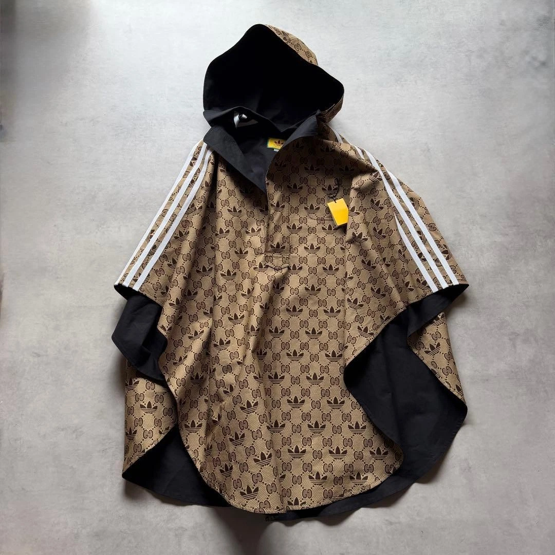 ×GUCCIコラボ ポンチョ 黒 adidas x GUCCI GG Logo Reversible Poncho Cape Jacket Black Size M