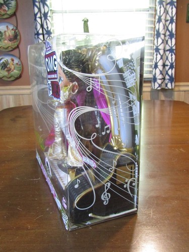 LOL Surprise OMG Remix 2020 Collector Edition Jukebox B.B Doll with Music - Picture 7 of 11