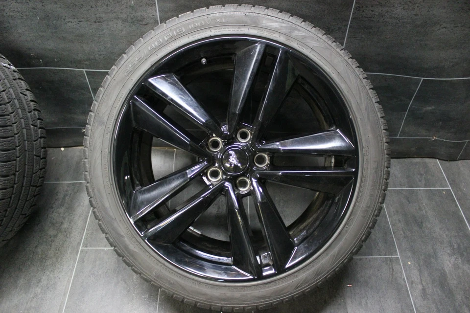 Original Ford Mustang VI 19 Zoll Alufelgen Winterreifen 255 40 r19 100V - Bild 4 von 4