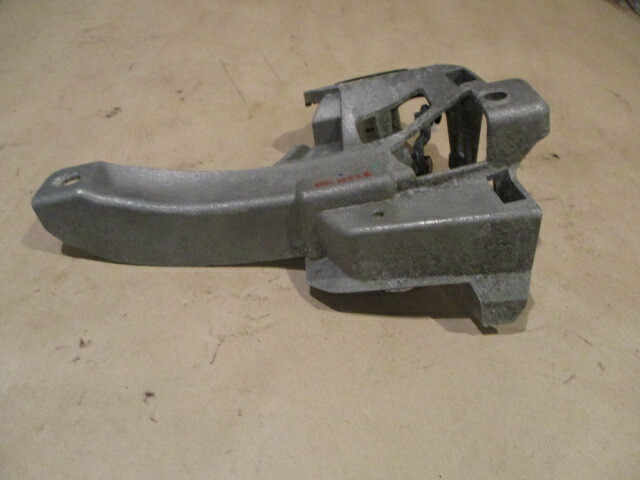 Maserati Granturismo  - RH Door Handle Support Bracket  P/N 80177300