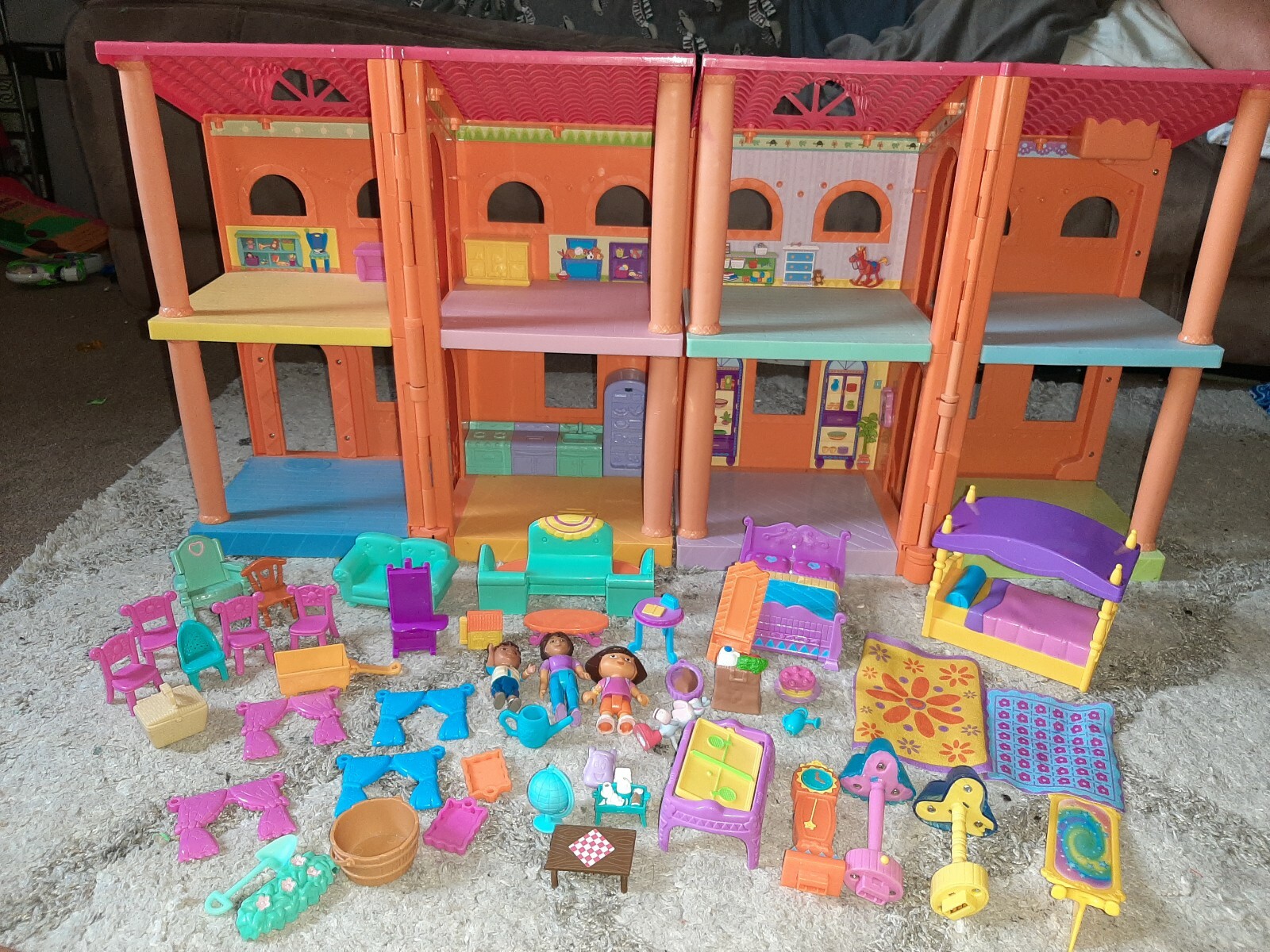 dora dollhouse