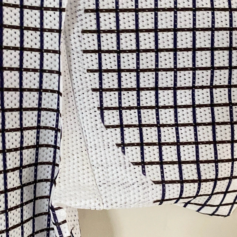 Camiseta Issey Miyake masculina malha grade preta e branca tamanho F - Imagem 4 de 4