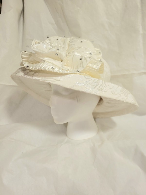 Moshita Couture Wide Brim White Church Derby Hat One Size Rhinestones Bow