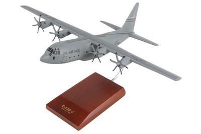 USAF Lockheed Martin C-130J Super Hercules Desk Display Model 1/100 SC Airplane