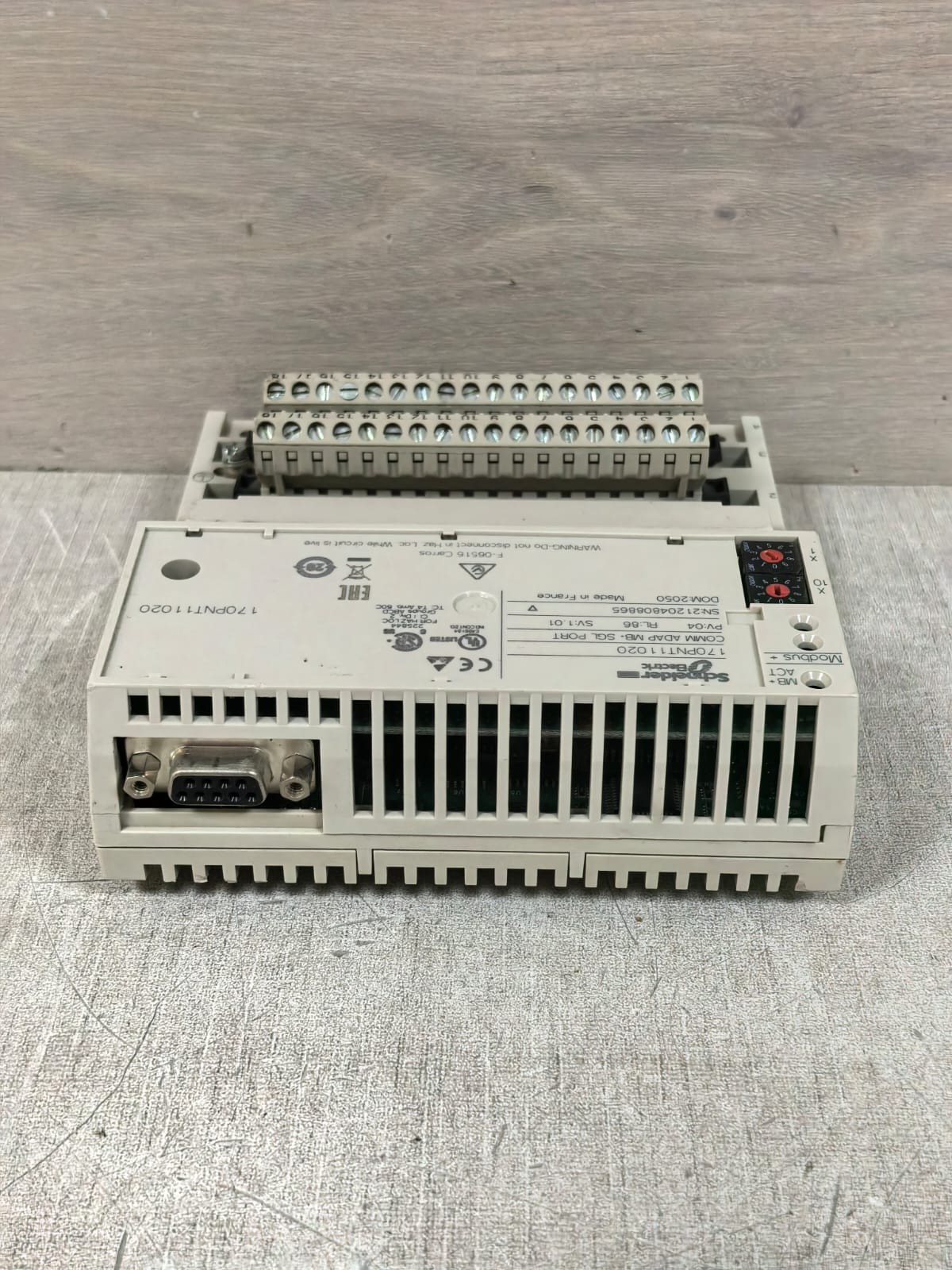 Schneider Electric 170PNT11020 PV:04 SCHNEIDER ELECTIRC 170PNT11020 TSX Momentum Comm Adapter w/Base 170AAO92100 PV04 11
