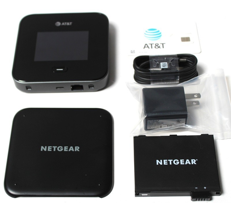 NETGEAR Nighthawk M7 Pro MR7400 AT&T 5G Wi-Fi 7 Mobile Hotspot Router ...