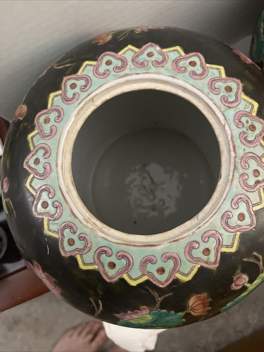 Vintage Chinese Melon Black Ginger Jars Famille Noire Set Of 2 Vases , 9" Tall - Picture 5 of 11