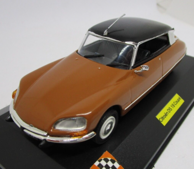 Miniature Auto 1/43 Citroën D Super 1971, AM71, Marron/toit Noir, Sans Vitre Latérale