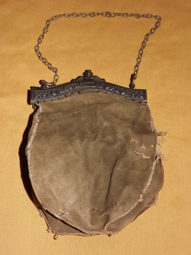 VINTAGE OLD  ANTIQUE DECORATIVE PURSE